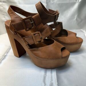 Jeffrey Campbell Woodies Cobra Tan Platform Heels Double Straps 70’s Inspired